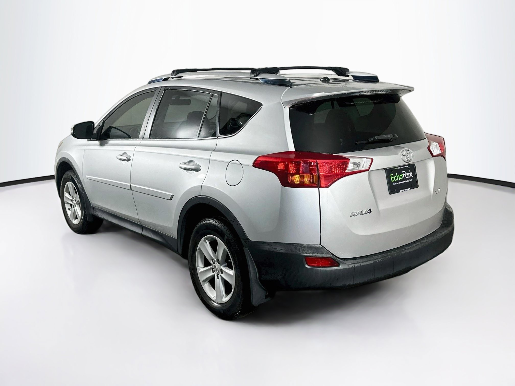 Used 2013 Toyota RAV4 XLE FWD image 5