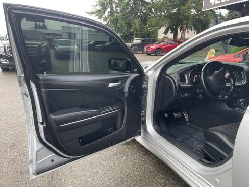 Used 2019 Dodge Charger Scat Pack w/ Plus Group image 12
