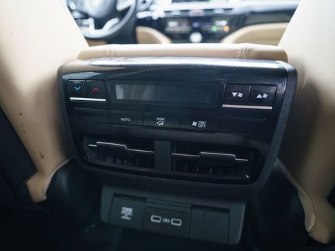 Certified 2022 Acura MDX w/ Technology Package AWD/4WD image 45