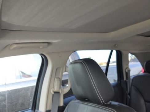 Used 2010 Ford Edge SEL FWD image 10