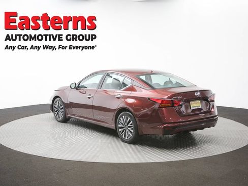 Used 2024 Nissan Altima 2.5 SV FWD image 62