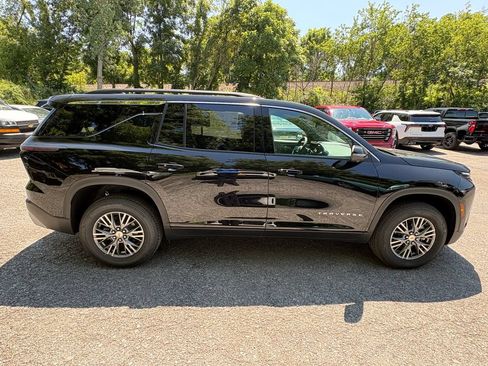 Used 2026 Chevrolet Traverse LT w/ Driver Confidence Package AWD/4WD image 8