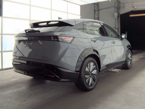 Used 2025 Nissan Ariya AWD image 2