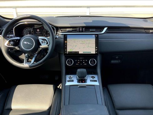 Used 2025 Jaguar F-PACE R-Dynamic S image 32
