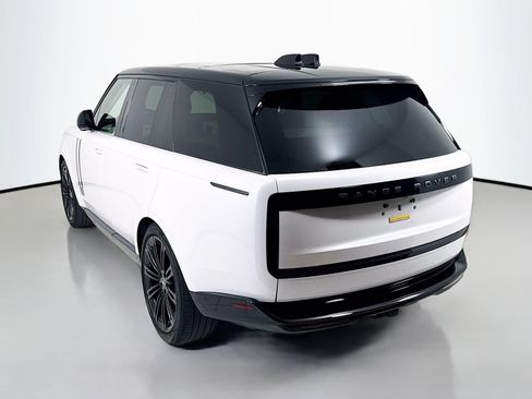 Used 2024 Land Rover Range Rover SE AWD/4WD image 5
