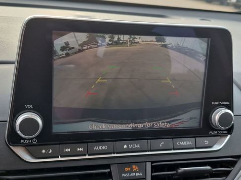 Used 2024 Nissan Altima 2.5 SR image 17