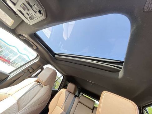 Used 2025 Toyota 4Runner Limited AWD/4WD image 16