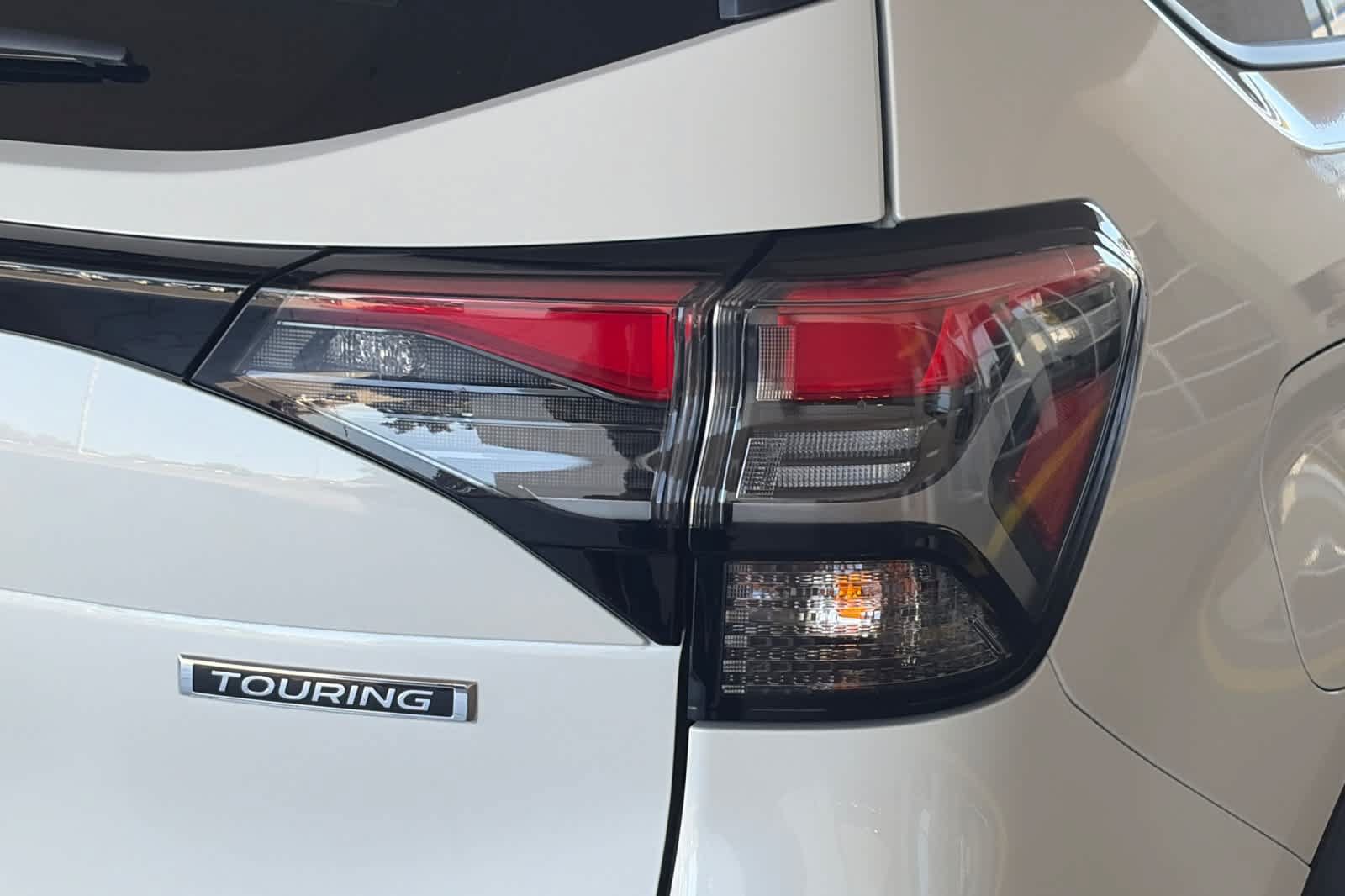 Certified 2025 Subaru Forester Touring AWD/4WD image 31