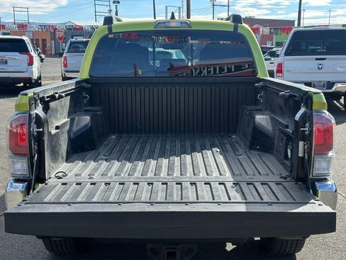 Used 2023 Toyota Tacoma TRD Off-Road w/ TRD Premium Off Road Package image 14