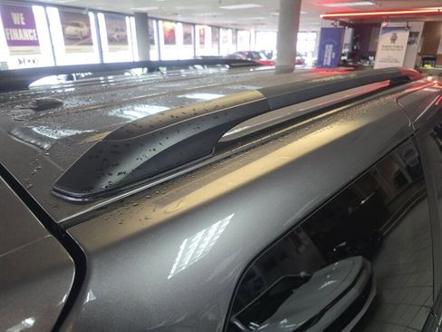 Used 2011 Toyota Sienna XLE image 29