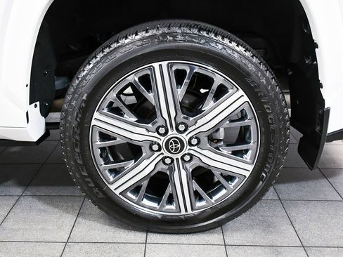 Used 2024 Toyota Sequoia Capstone image 8