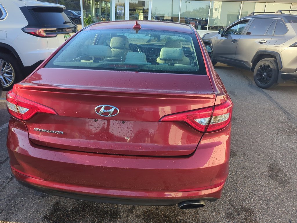Used 2016 Hyundai Sonata SE FWD image 5