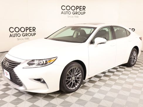 Used 2018 Lexus ES 350 w/ Premier Package image 10