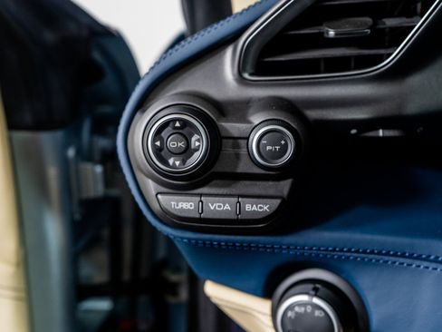 Used 2019 Ferrari 488 Spider image 39