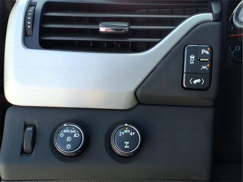 Used 2020 GMC Yukon SLT w/ Open Road Package image 17