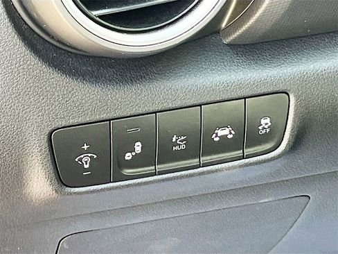Used 2021 Hyundai Kona Ultimate image 10