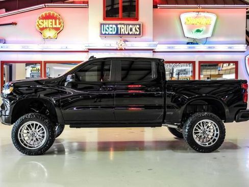 Used 2024 Chevrolet Silverado 1500 RST w/ Z71 Off-Road Package AWD/4WD image 12