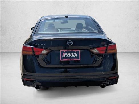 Used 2024 Nissan Altima 2.5 SR w/ SR Premium Package FWD image 6