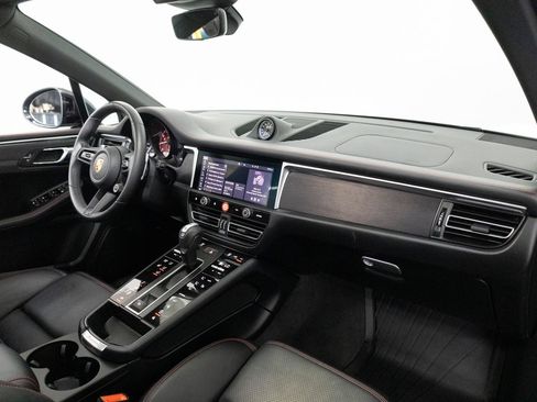 Used 2024 Porsche Macan GTS AWD/4WD image 38