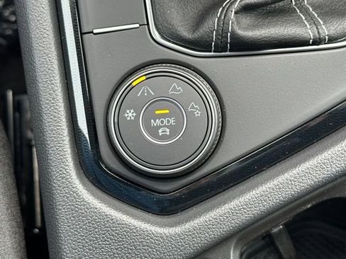 New 2026 Volkswagen Taos SE AWD/4WD image 37