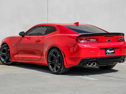Used 2017 Chevrolet Camaro SS image 10
