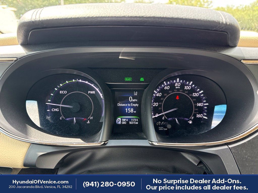 Used 2018 Toyota Avalon XLE Premium FWD image 2