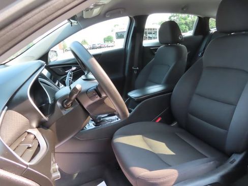Used 2024 Chevrolet Malibu LT FWD image 18