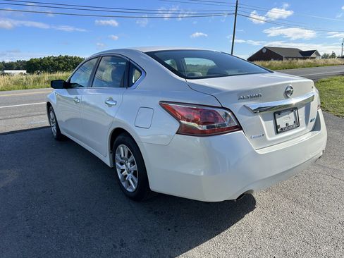 Used 2014 Nissan Altima 3.5 SL w/ Technology Package FWD image 9