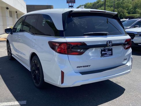 New 2026 Honda Odyssey Sport-L image 3