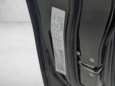 Used 2020 Jeep Cherokee Trailhawk image 25