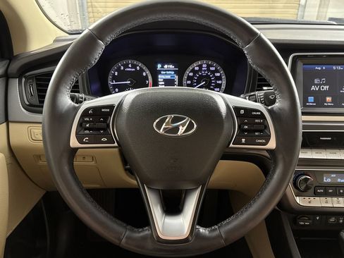 Used 2019 Hyundai Sonata SEL w/ Tech Package 02 FWD image 14