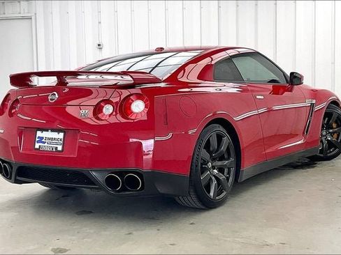 Used 2010 Nissan GT-R Premium AWD/4WD image 12