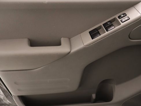 Used 2021 Nissan Frontier SV image 15