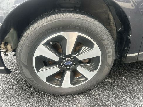 Used 2018 Subaru Forester 2.5i Premium AWD/4WD image 9