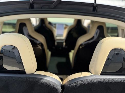 Used 2016 Tesla Model X 75D image 38