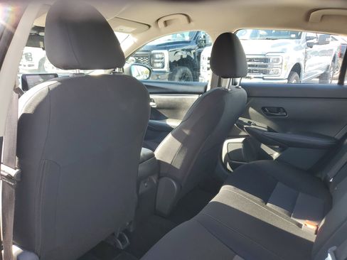 Used 2025 Nissan Sentra SV image 13