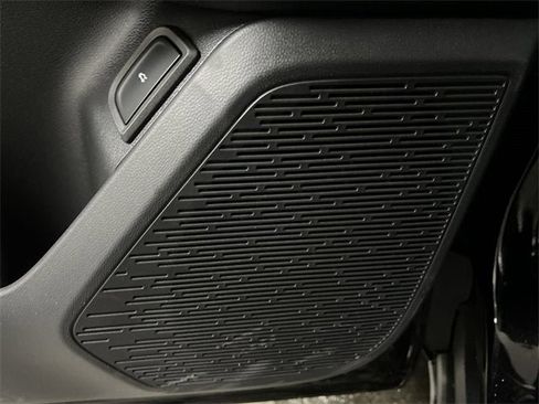 New 2026 Chevrolet Equinox LT w/ Convenience Package II image 24