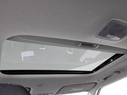 Certified 2023 Hyundai Venue SEL image 22