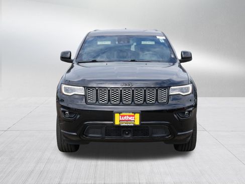 Used 2022 Jeep Grand Cherokee Laredo X AWD/4WD image 2