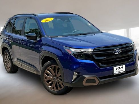 Used 2025 Subaru Forester Sport w/ Popular Package #1 AWD/4WD image 3