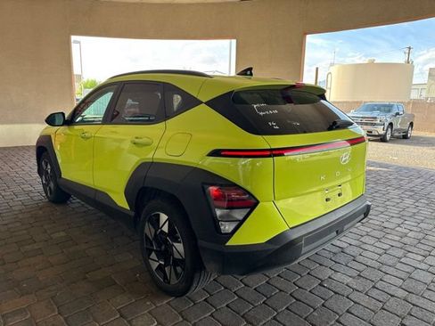 Used 2024 Hyundai Kona SEL FWD image 2