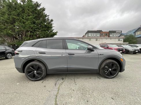 New 2026 Volkswagen ID.4 Pro S image 9