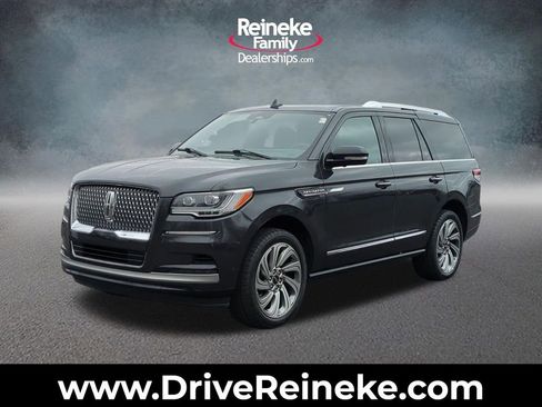 Used 2023 Lincoln Navigator Reserve image 1