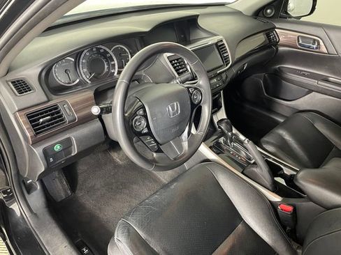 Used 2017 Honda Accord EX-L image 3