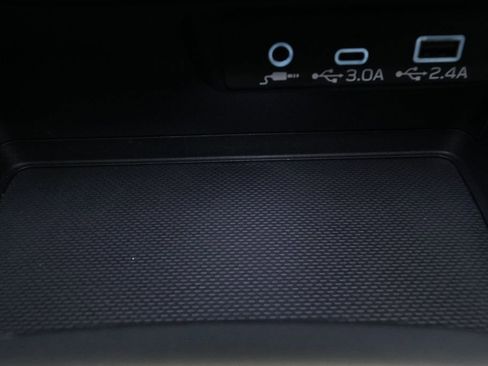 Used 2025 Subaru Crosstrek 2.5i Premium image 31