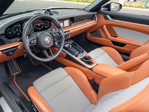 Certified 2024 Porsche 911 Turbo S image 4