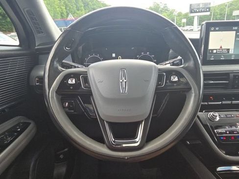 Used 2022 Lincoln Corsair AWD w/ Premium Package image 28