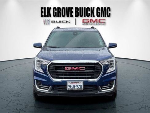 Used 2022 GMC Terrain SLE w/ Driver Convenience Package image 9