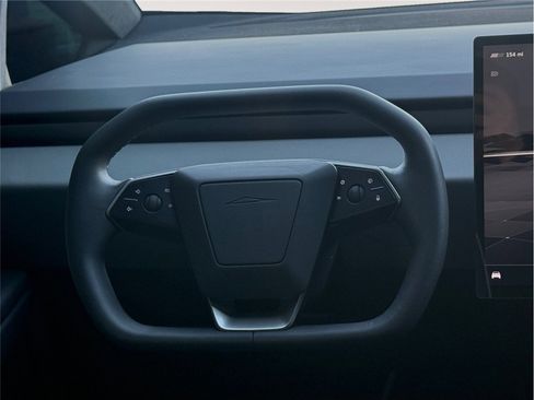 Used 2025 Tesla Cybertruck AWD Crew Cab image 12