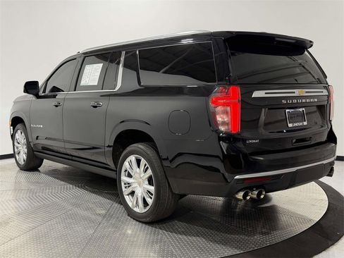 Used 2023 Chevrolet Suburban High Country w/ Premium Package 2 image 4